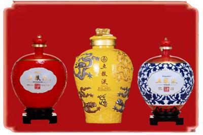 上海虹口区烟酒回收五粮液各种摆件.jpg